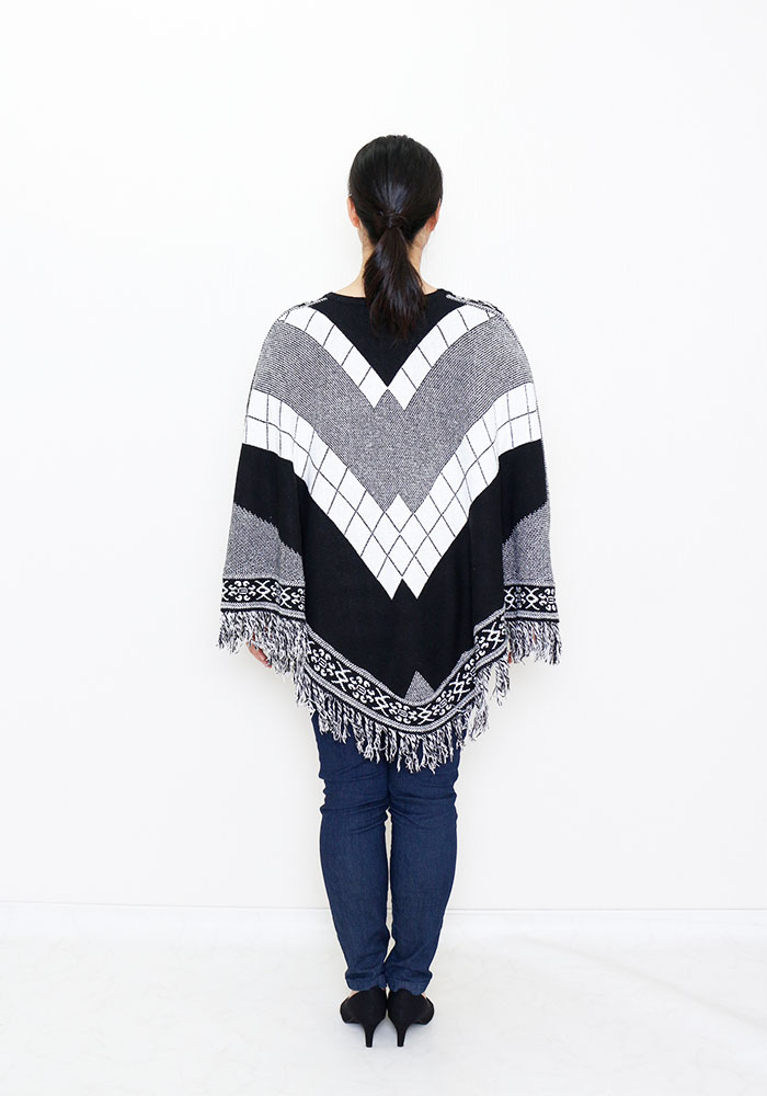 高身長がっちりさんの究極の着痩せコーデは柄物セレクトで快適におしゃれに過ごせる