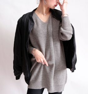 重ね着してもごわつかない！インナーとしても最適なポカポカ薄手ニット☆LL-7L